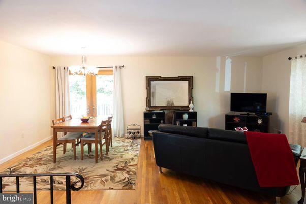 Chandelier, Dining room, Interior, Living room, Wood Texture Flooring