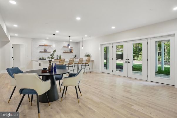 Dining room, Interior, Kitchen, Pendant Lights, Recessed Lighting, Wood Texture Flooring