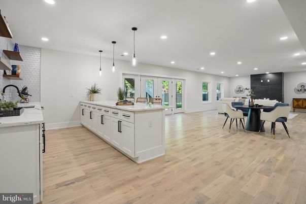 Dining room, Interior, Kitchen, Pendant Lights, Recessed Lighting, Wood Texture Flooring