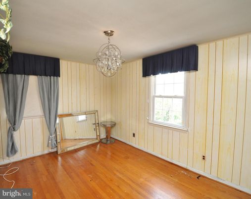 Chandelier, Empty room, Interior, Wood Texture Flooring