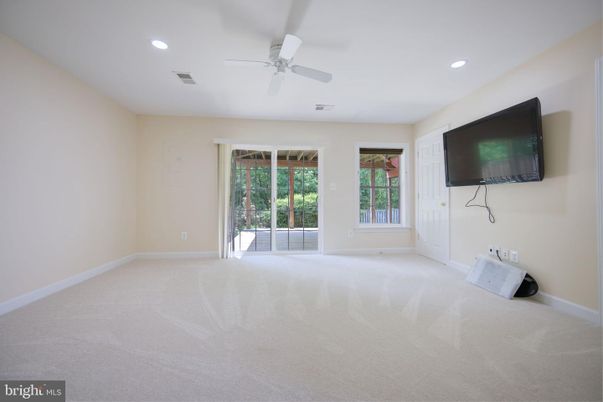 Empty room, Interior, Recessed Lighting