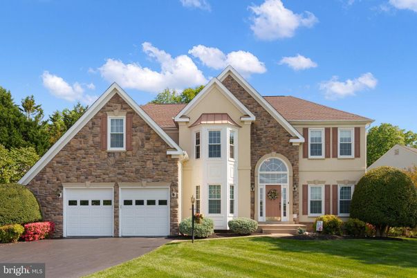 Attached, Exterior, Facade, Brick Facade, Brick Traditional