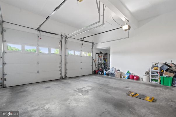 Garage, Interior