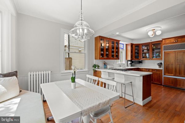 Dining room, Interior, Kitchen, Pendant Lights, Recessed Lighting, Wood Texture Flooring