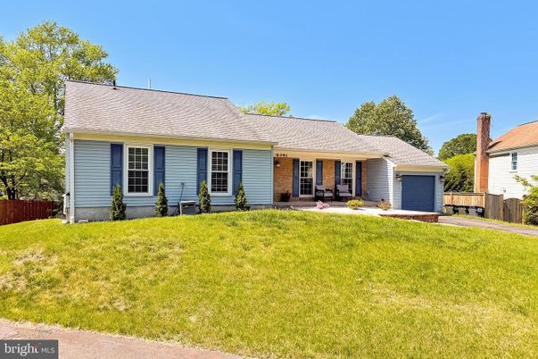 Attached, Backyard, Exterior, Facade, Cape Cod