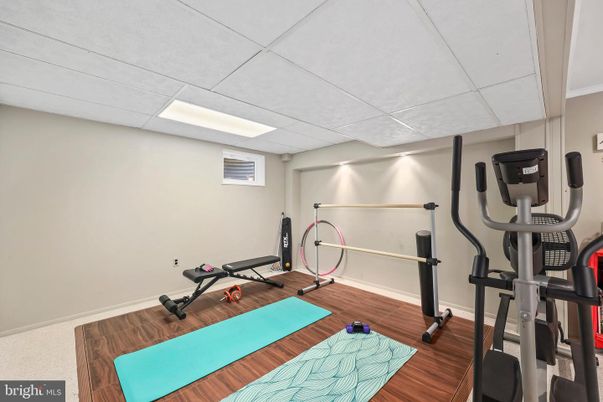 Fitness Equipment, Interior, Recessed Lighting, Wood Texture Flooring