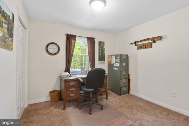 Home Office, Interior