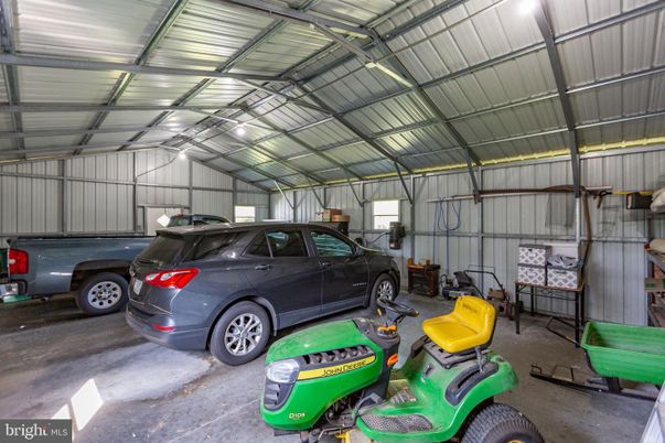 Garage, Interior