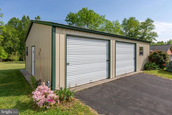 Detached Garage, Exterior