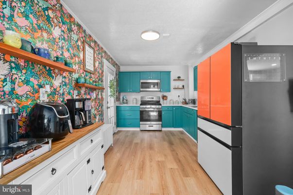 Interior, Kitchen, Stainless Steel Appliances, Wood Texture Flooring