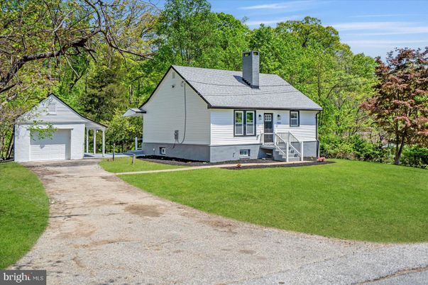 Backyard, Detached Garage, Exterior