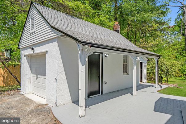 Detached Garage, Exterior