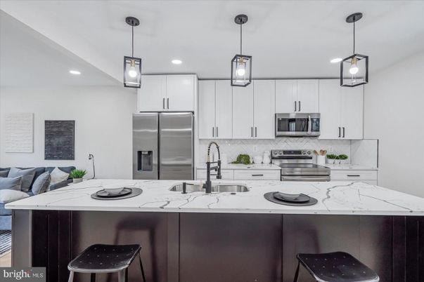 Interior, Kitchen, Pendant Lights, Recessed Lighting, Stainless Steel Appliances