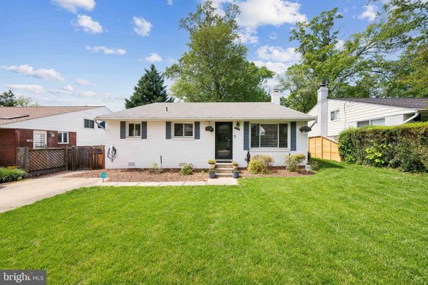 Backyard, Exterior, Facade, Ranch