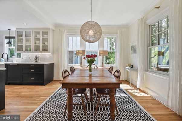 Dining room, Interior, Kitchen, Pendant Lights, Recessed Lighting, Wood Texture Flooring