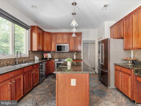 Interior, Kitchen, Pendant Lights, Recessed Lighting, Stainless Steel Appliances