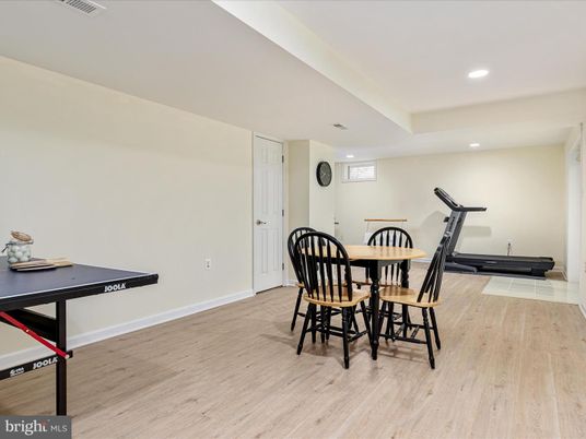 Dining room, Fitness Equipment, Interior, Recessed Lighting, Wood Texture Flooring