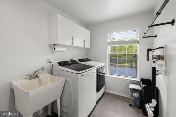 Interior, Washer