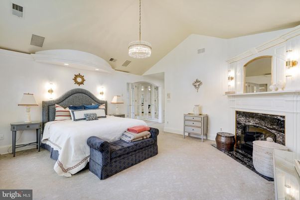 Bedroom, Fireplace, Interior, Pendant Lights, Recessed Lighting