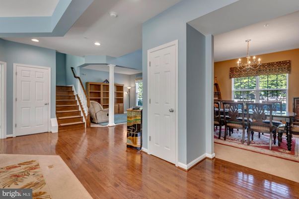 Chandelier, Dining room, Interior, Recessed Lighting, Wood Texture Flooring
