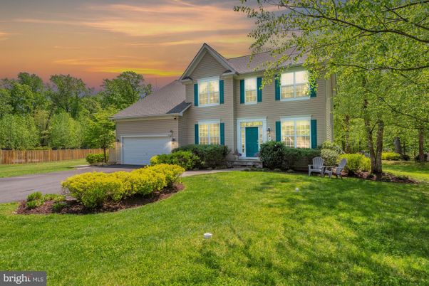 Attached, Backyard, Exterior, Facade, Georgian