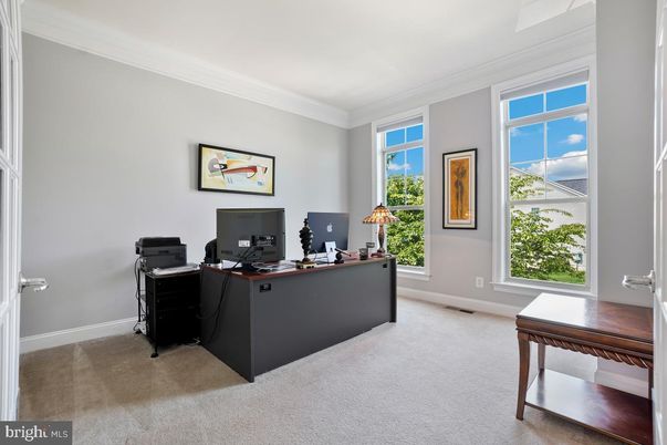 Home Office, Interior