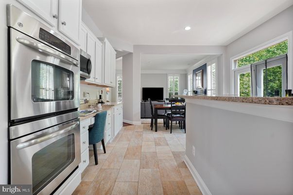 Dining room, Interior, Kitchen, Recessed Lighting, Stainless Steel Appliances