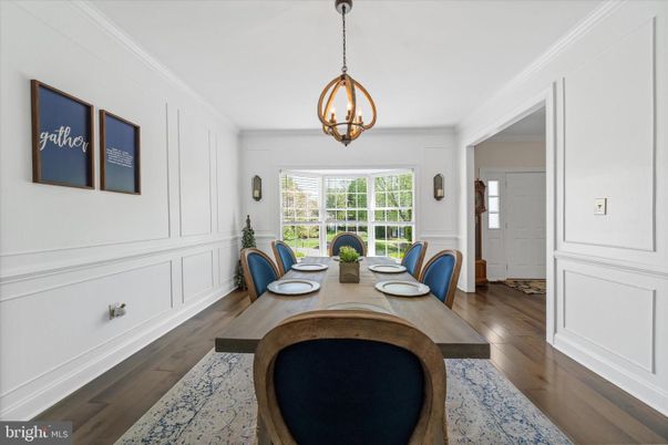 Chandelier, Dining room, Interior, Pendant Lights, Wood Texture Flooring