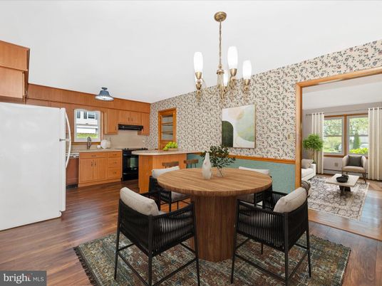 Chandelier, Dining room, Interior, Kitchen, Pendant Lights, Wood Texture Flooring