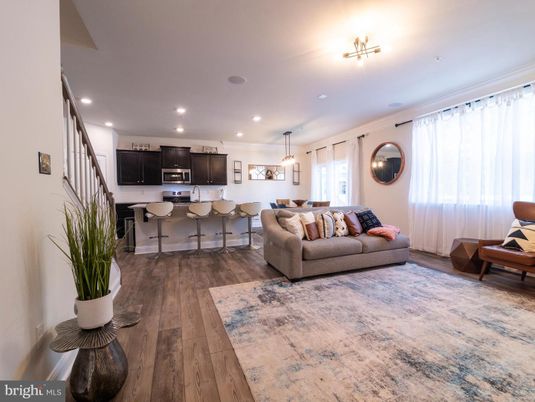 Interior, Kitchen, Living room, Pendant Lights, Recessed Lighting, Wood Texture Flooring