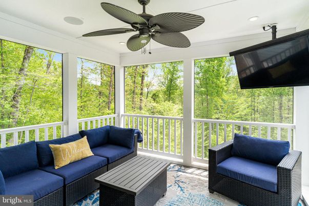 Interior, Living room, Recessed Lighting, Sun Room