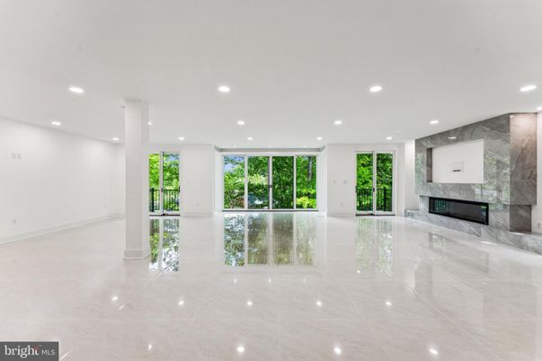 Empty room, Fireplace, Interior, Recessed Lighting