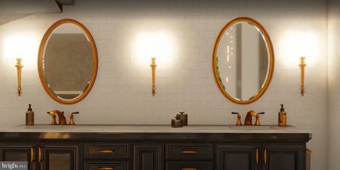 Bathroom, Dual Sink Vanities, Interior