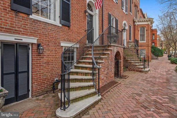 Exterior, Facade, Brick Facade, Rowhouse