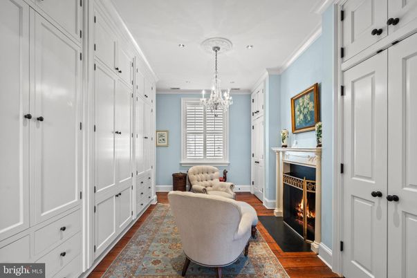 Chandelier, Fireplace, Interior, Recessed Lighting, Wood Texture Flooring