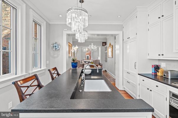 Chandelier, Dining room, Interior, Kitchen, Recessed Lighting, Wood Texture Flooring