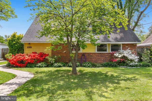 Attached, Exterior, Facade, Brick Facade, Cape Cod