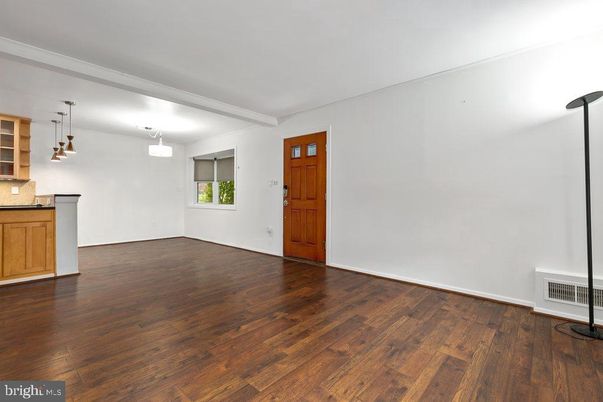 Empty room, Interior, Pendant Lights, Wood Texture Flooring
