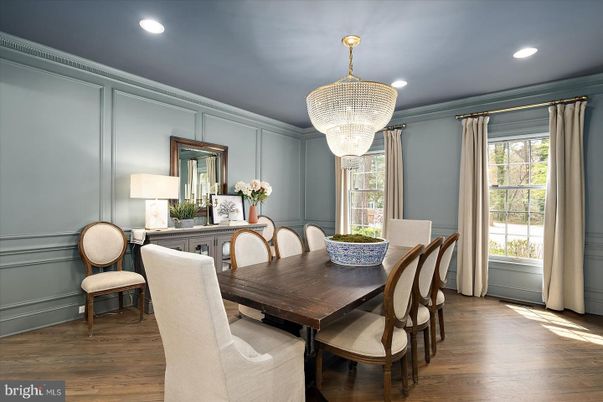 Chandelier, Dining room, Interior, Recessed Lighting, Wood Texture Flooring