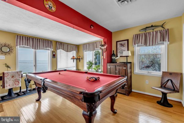 Billiard Table, Game Room, Interior, Wood Texture Flooring