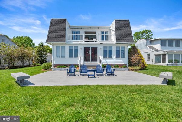 Backyard, Exterior, Facade, Farmhouse