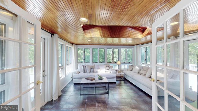 Interior, Living room, Recessed Lighting, Sun Room, Wooden Ceilings