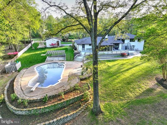 Backyard, Exterior, Pool