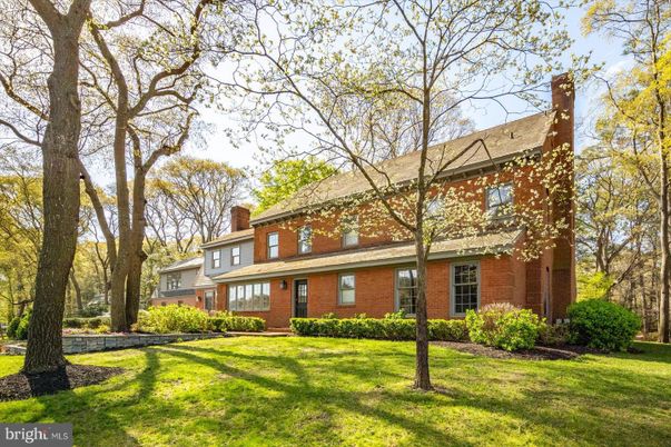 Backyard, Exterior, Facade, Brick Facade, American Foursquare