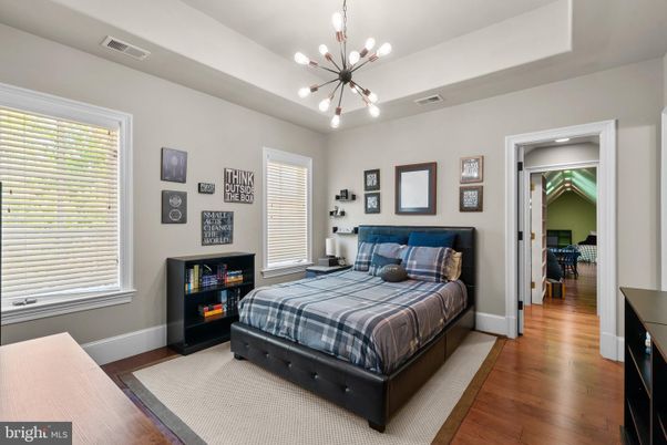 Bedroom, Interior, Pendant Lights, Wood Texture Flooring