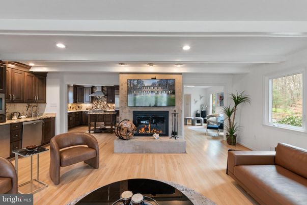 Fireplace, Interior, Kitchen, Recessed Lighting, Wood Texture Flooring