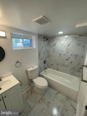 Bathroom, Interior, Marble, Marble Walls, Recessed Lighting