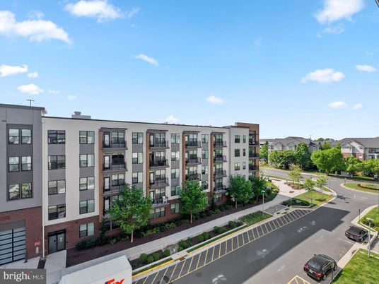 Exterior, Facade, Condo Building