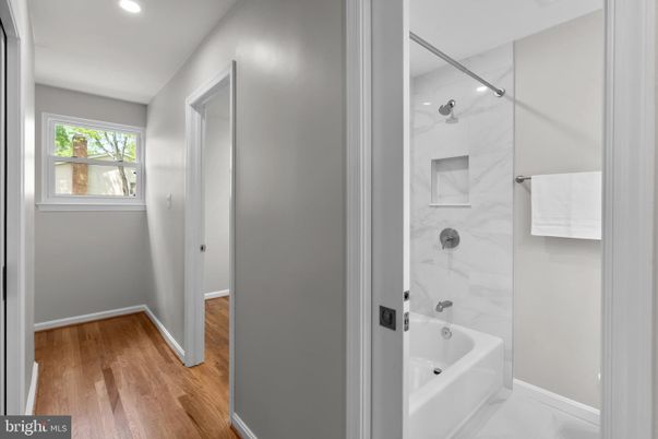 Bathroom, Interior, Marble Walls, Recessed Lighting, Wood Texture Flooring