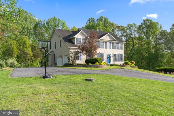 Backyard, Exterior, Facade, Farmhouse